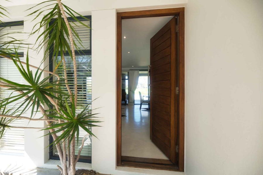 4 Bedroom Property for Sale in Fernkloof Estate Western Cape